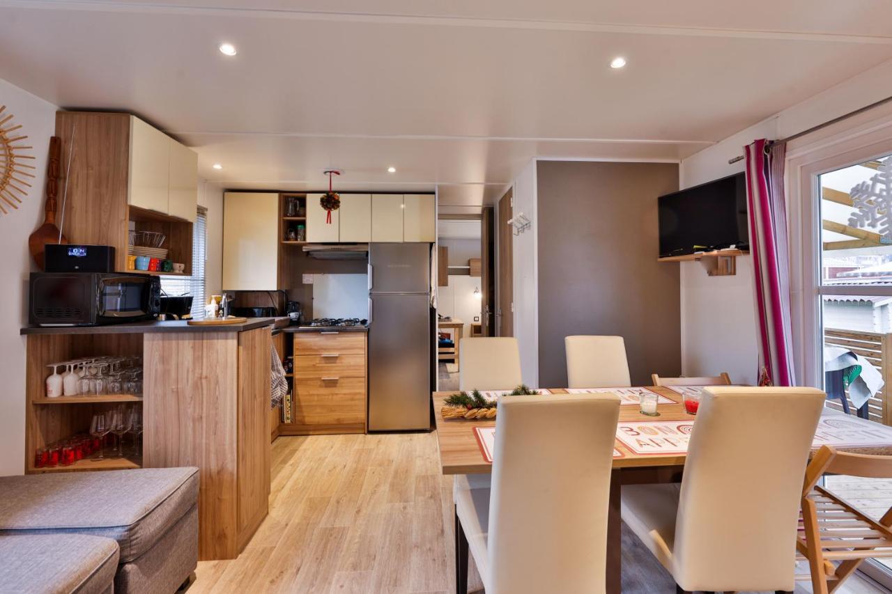 Grand Mobil Home 6 personnes climatisé avec 3 chambres et 2 salles de bains à Munster en Alsace Exterior foto