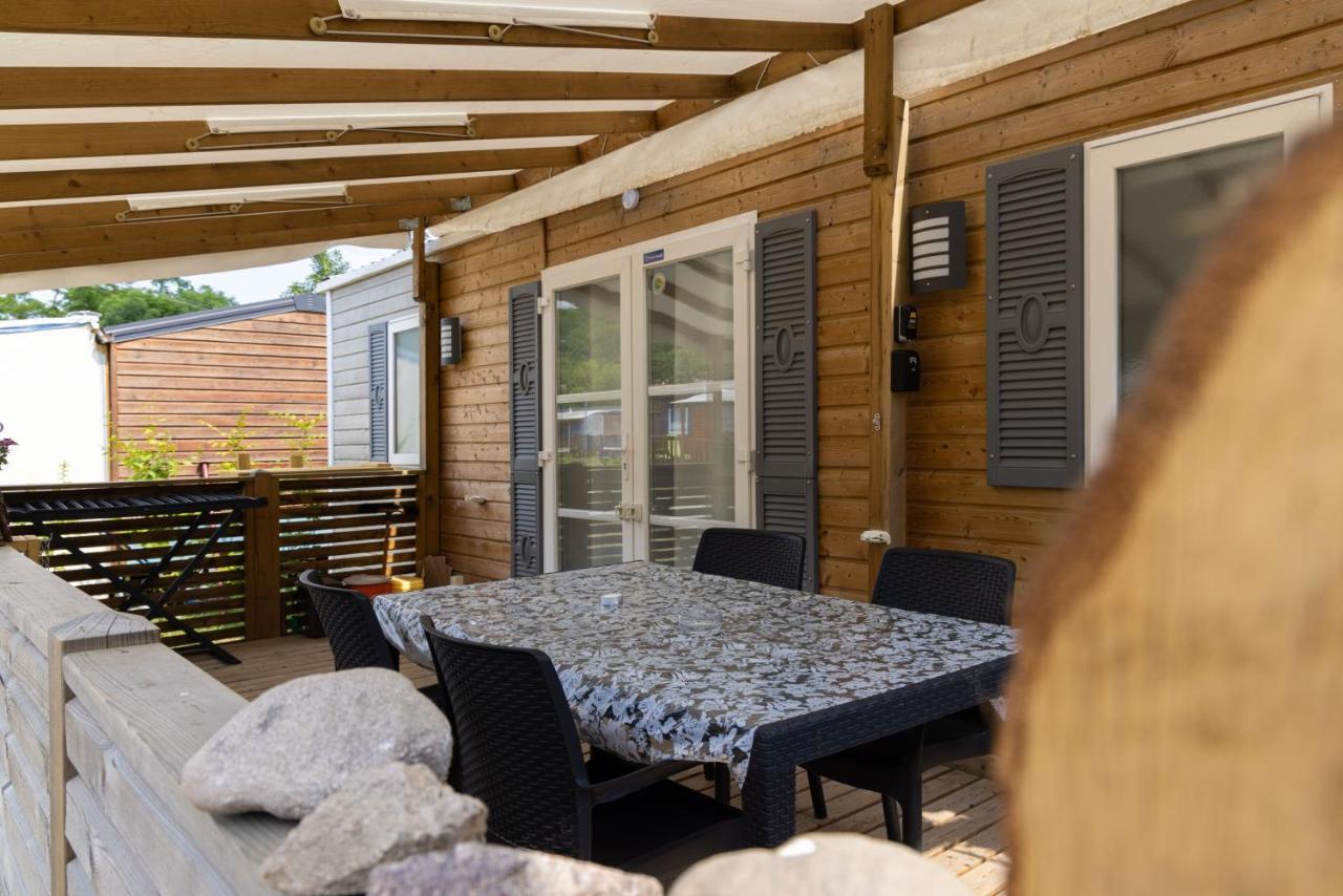 Grand Mobil Home 6 personnes climatisé avec 3 chambres et 2 salles de bains à Munster en Alsace Exterior foto